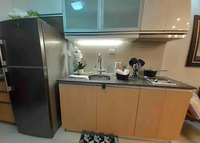 Angeliz Suites: Uptown Bgc Apartment *