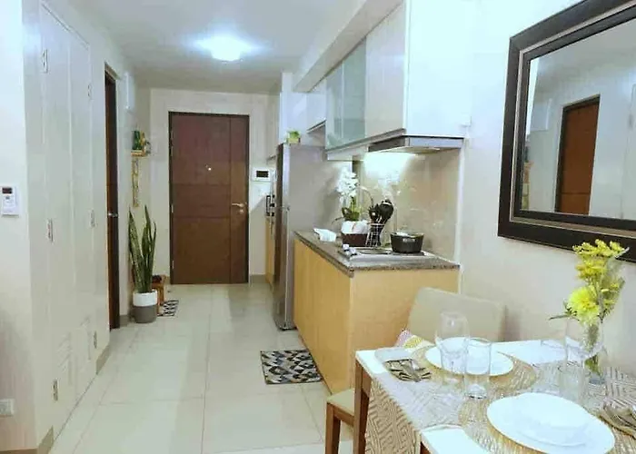 Angeliz Suites: Uptown Bgc Apartment Manila