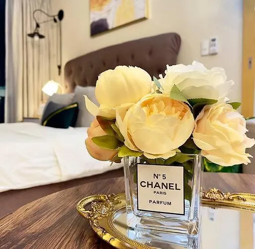 Angeliz Suites: Uptown Bgc Apartment Manila